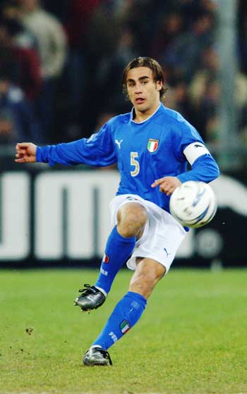 马卡：与中东和俄罗斯不同，美资正在通过收购改变欧洲足球