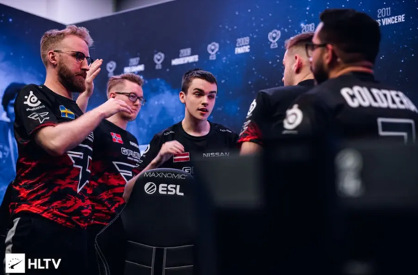 并各自在创 并各自在创